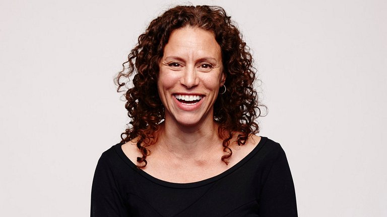 Suzanne Gibbs Howard